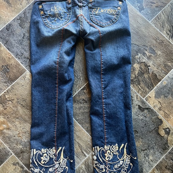 Women’s Dereon Capris - Picture 3 of 4